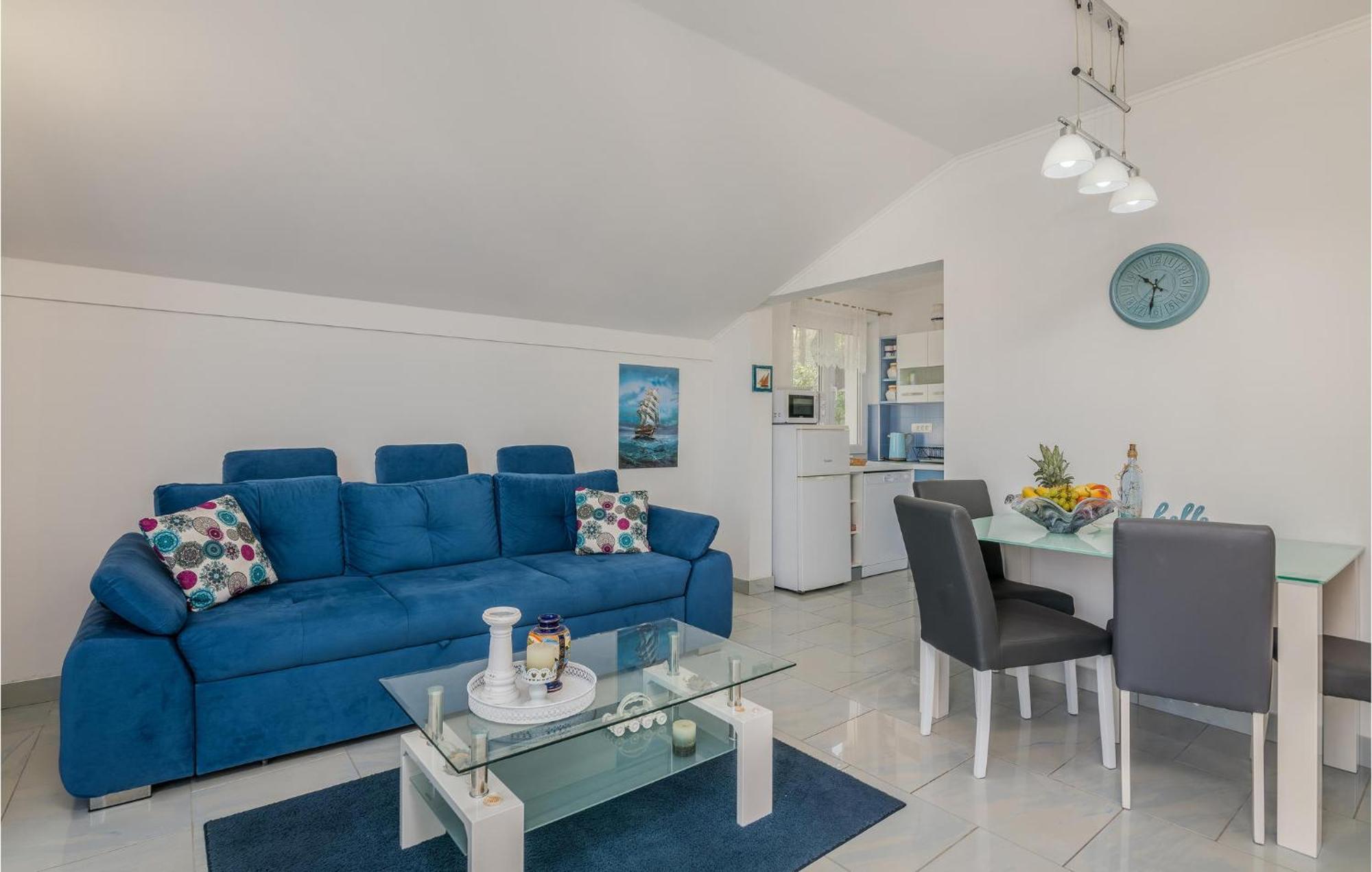 Nice Apartment In Stara Baska With Kitchen ภายนอก รูปภาพ