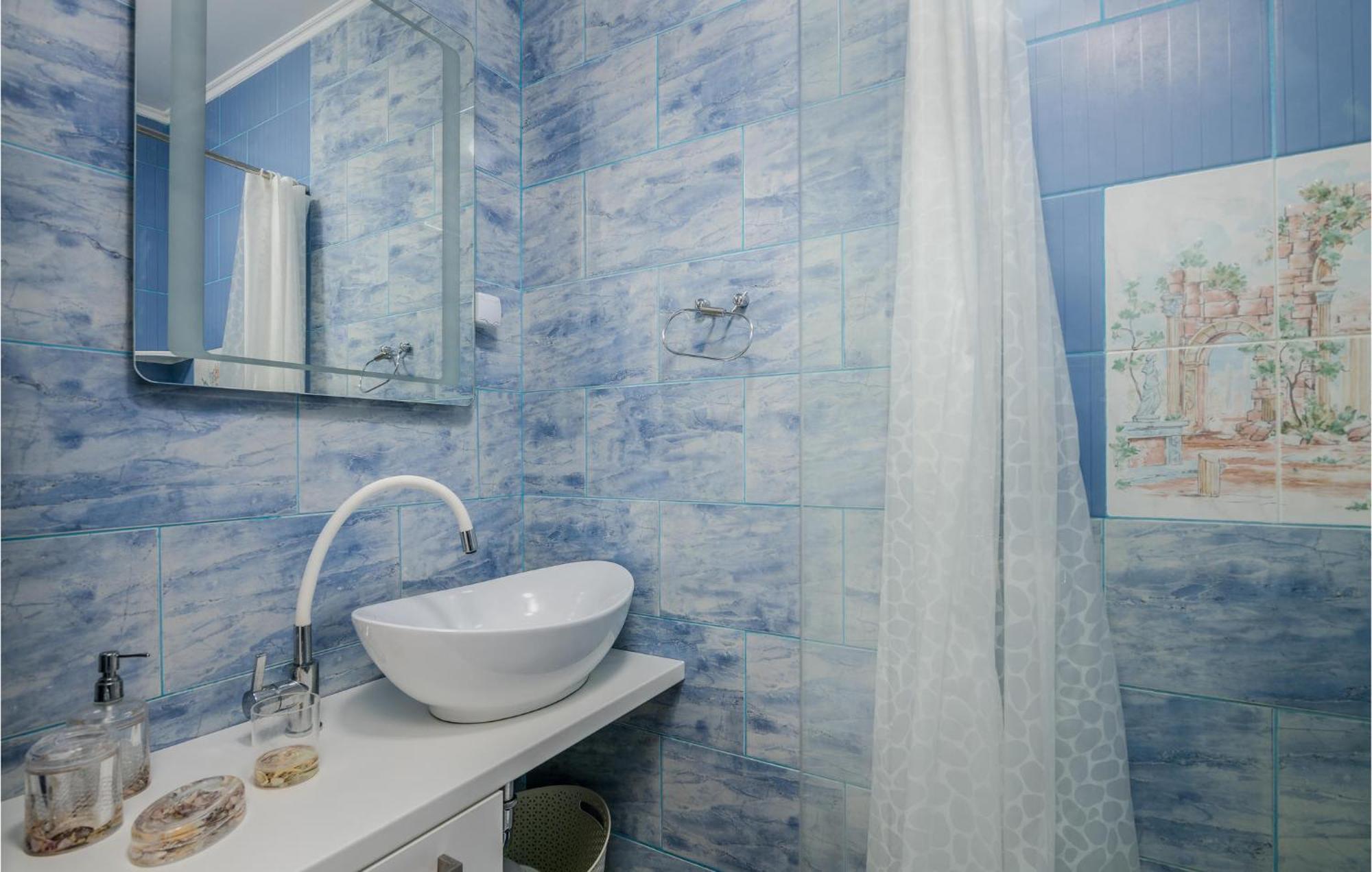 Nice Apartment In Stara Baska With Kitchen ภายนอก รูปภาพ